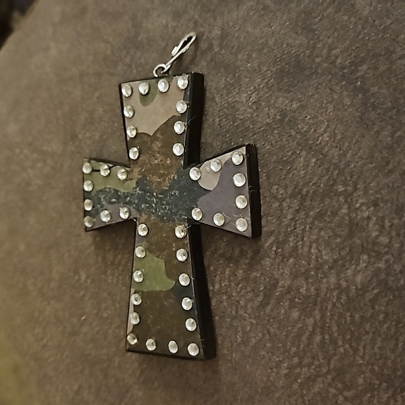 3/$30 Bedazzled Camouflage Wood Cross Pendant - Picture 3 of 5